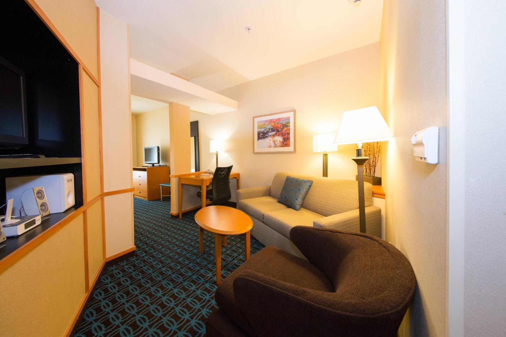 Hotel Fairfield & By Marriott