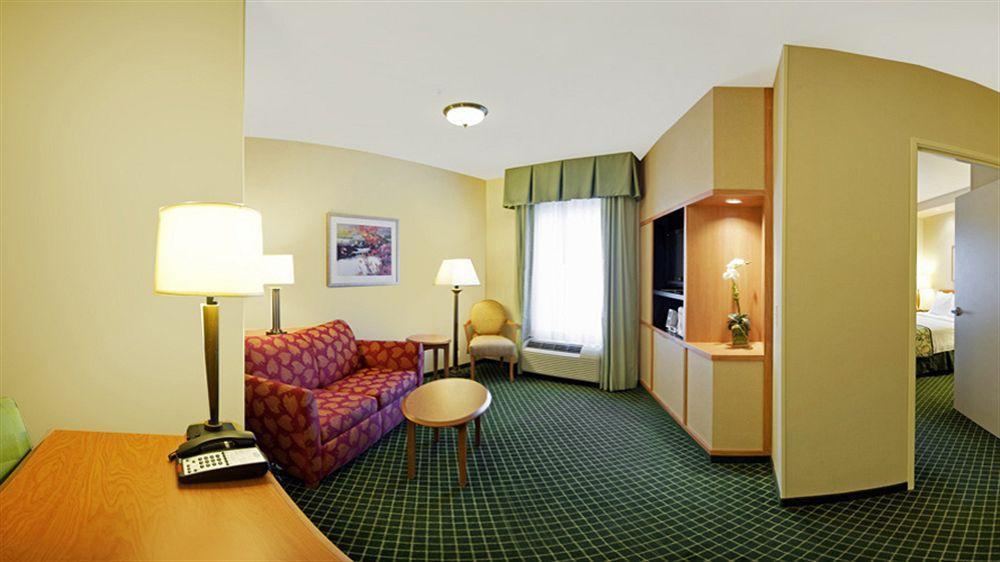 Fairfield & By Marriott